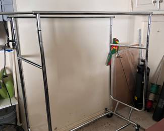 DOUBLE CLOTHES RACK ON WHEELS