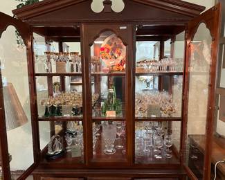 Beautiful glassware, many Vintage. 