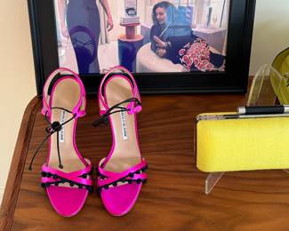 Shoe sizes 37.5, 38 and 38.5 (US 7, 7.5 and 8)