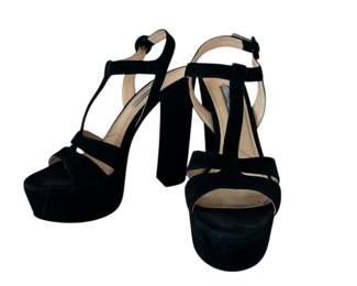 Shoe sizes 37.5, 38 and 38.5 (US 7, 7.5 and 8)