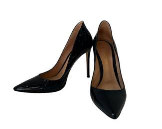 Shoe sizes 37.5, 38 and 38.5 (US 7, 7.5 and 8)