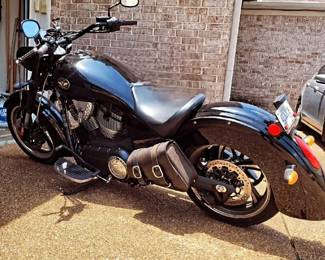 2010 Victory Kingpin 8-Ball motorcycle