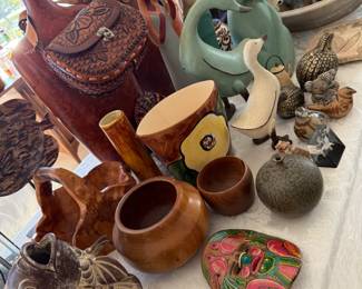 Love the pottery table!