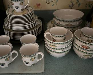 Villeroy & Boch Dinnerware Set