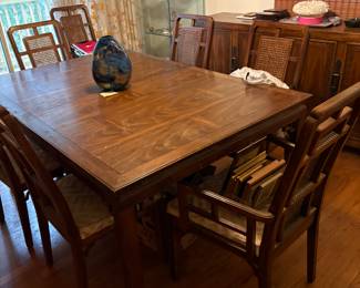 Mid Century Modern Dining Room Table & Chairs
