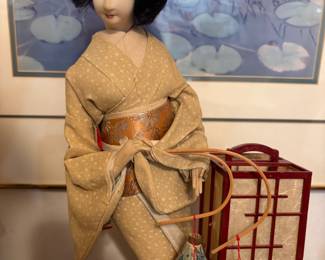 Japanese Geisha Figurine