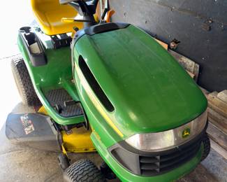 John Deere Riding Mower