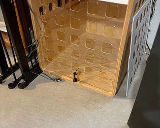 Fable dog crate (never used)