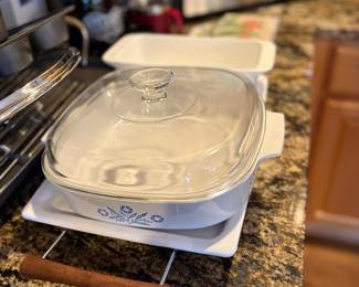 Vintage Tupperware casserole dish