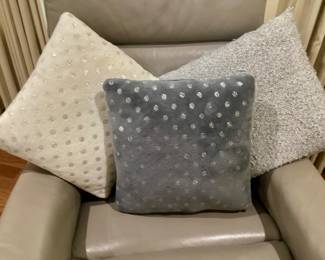 Accent pillows