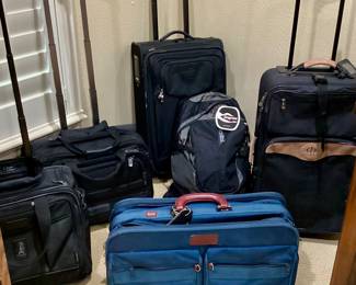 Lord selection of rolling suitcases