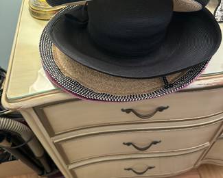 Bedroom night stand end table