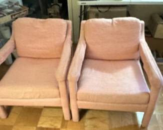 (2) pink chairs