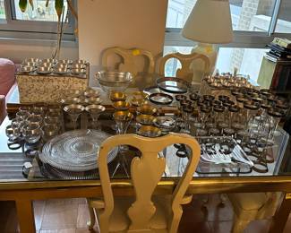 Dorothy Thorpe Collection of Many Pieces 