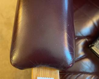 Office Chair, Wooden Desk 