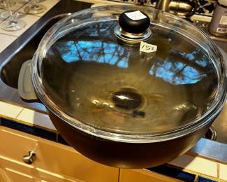 #152	Scan pot - Denmark pot w/lid 	 $30.00