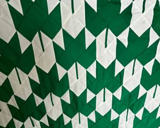 #196	quilt	leaf quilt top has binding no batting or backing 76x84	 $40.00 			
