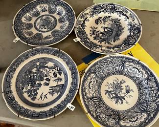 #184	4 spode plates blue white 10 inch 	 $32.00