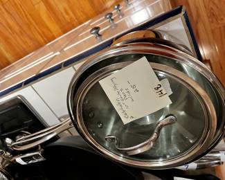 #148	set of 2 Calphalon 10" Sautee/Frying Pans w/lids	 $25.00