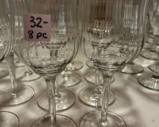 #136	Canaletto Gold Straight Bormioli 7" Wine Glasses - Set of 8	 $32.00