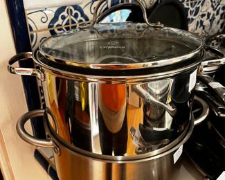 #149	Calphalon Set of 2 Stock pots w/lids	 $30.00
