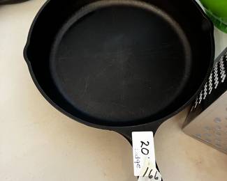 #166	Lodge Skillet 8SK Skillet	 $20.00