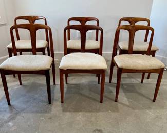 Incredibly Rare... Mid Century Danish Six "Juliane" Dining Chairs in Rosewood, Johannes Andersen for Uldum 1960s, candidates for reupholstery.