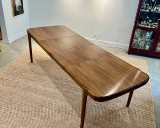 Incredibly Rare Design!!! Mid Century Danish Dining Table in Rosewood, Johannes Andersen for Uldum 1960s.