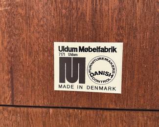 Mid Century Danish Dining Table in Rosewood, Johannes Andersen for Uldum 1960s (detail)
