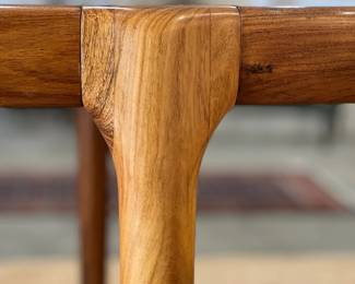 Mid Century Danish Dining Table in Rosewood, Johannes Andersen for Uldum 1960s, (detail).