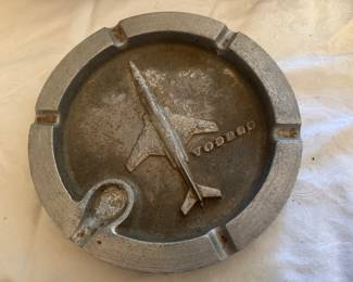 1957 "Voodoo Sun Run". The ashtray features a McDonnell RF-101C Voodoo aircraft