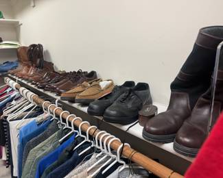 Large Collection of Men & Women's Clothing & Accessories