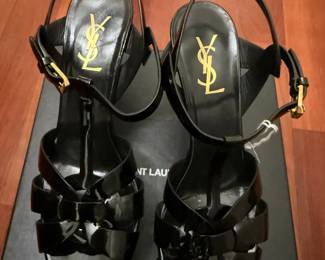 Yves Saint Laurent Tribute Patent T-Strap Platform Sandals Size 38