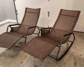 Outdoor rocker reclinger