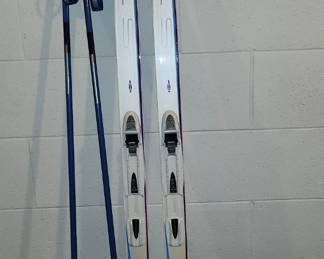 Womans Cross Country Ski Kit