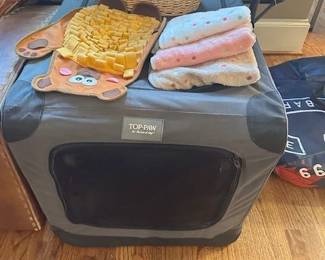 Portable dog kennel, pet grooming tools, toys, etc