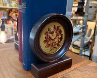 vinage floral book ends, wood and metal, very unique