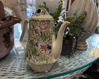 vintage Christmas teapot