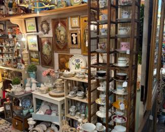 Lots of pretty vintage items, great for gifts or decor