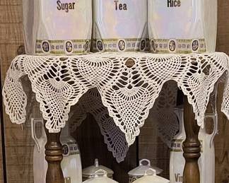 Iridescent canisters