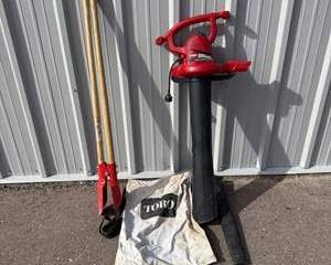 Toro Red and Black Garden Blower/Vacuum with Wooden Handles and Collection Bag