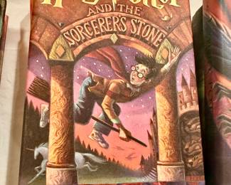 Estate sale in Dallas with collectibles, furniture, tools, kitchenware, clothing, electronics, and holiday décor priced to sell.