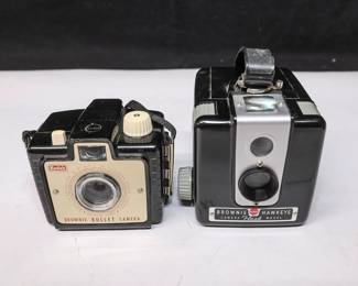 SZ118LOT C1 BROWNIE CAMERA LOT
