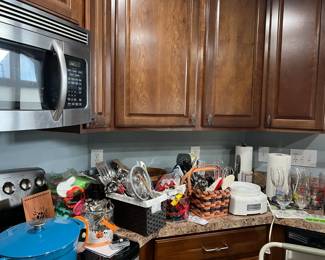 Small cross-section of available kitchenware.