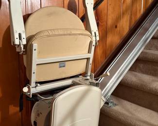 Chair length measure 9’ 6”