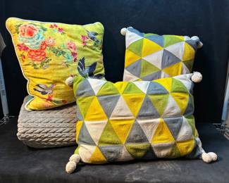 Decorative Throw Pillows And Blanket