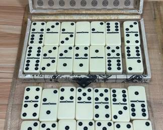 Domino doublesix set