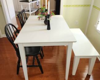 Kitchen table, bench, assorted dining chairs