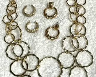 Link Circles Gold Tone Necklace