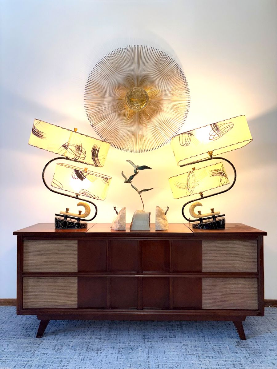 MCM Majestic Z boomerang atomic table lamps, Curtis Jere signed mountain climber bookend set, Casa Devall Sunburst metal wall art, Curtis Jere signed brass seagulls, vintage stereo console